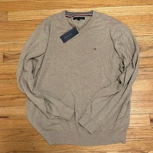 Tommy Hilfiger sweater